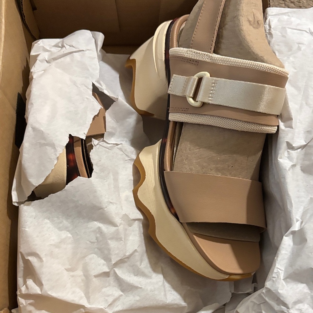 Sorel Kinetic Impact Slingback Sandal in Beige and White